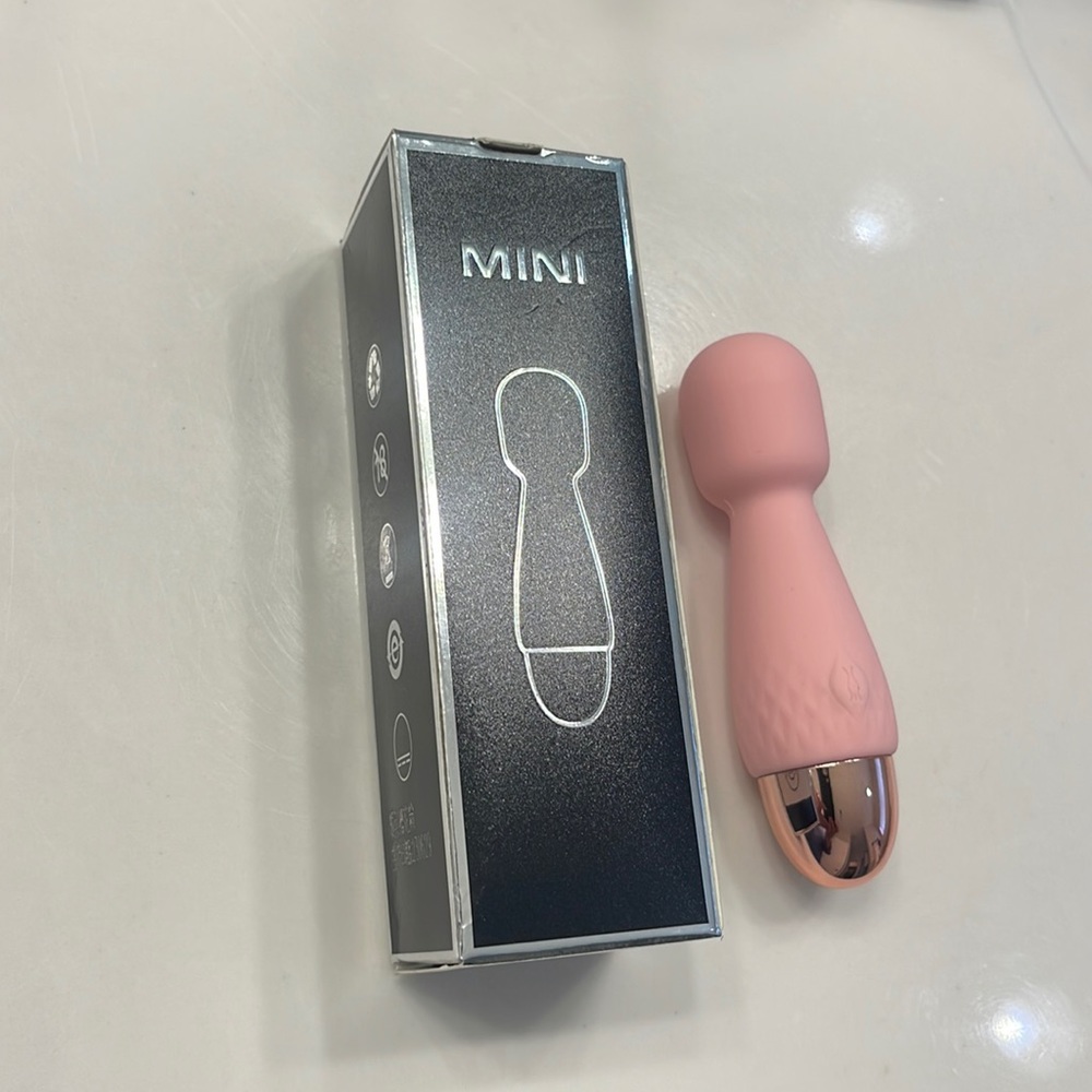 Mini muscle massagers relaxation,10 frequencies Silicon material 10.2 cm X 2.6cm